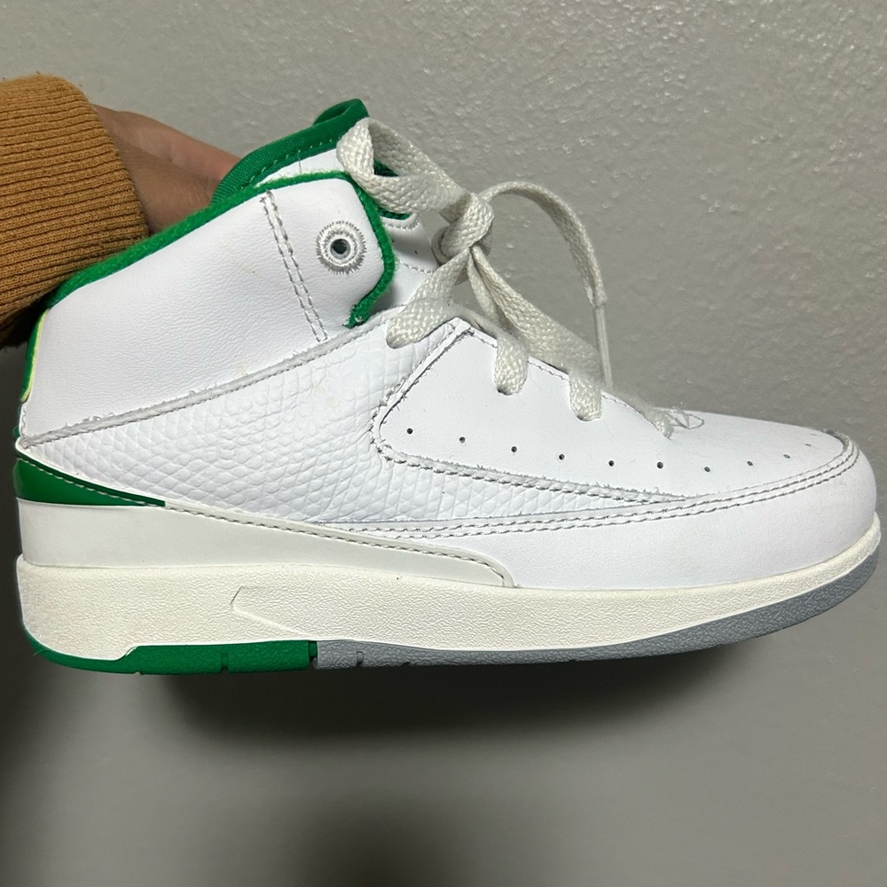 Jordan Retro 2